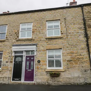 Holiday home 64 Potter Hill, Pickering